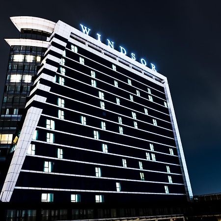 Windsor Hotel & Convention Center Истанбул Екстериор снимка Windsor Hotel