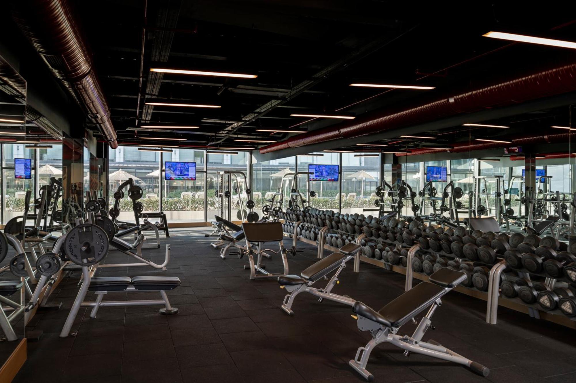 Windsor Hotel & Convention Center Истанбул Екстериор снимка The gym at the University of Roehampton