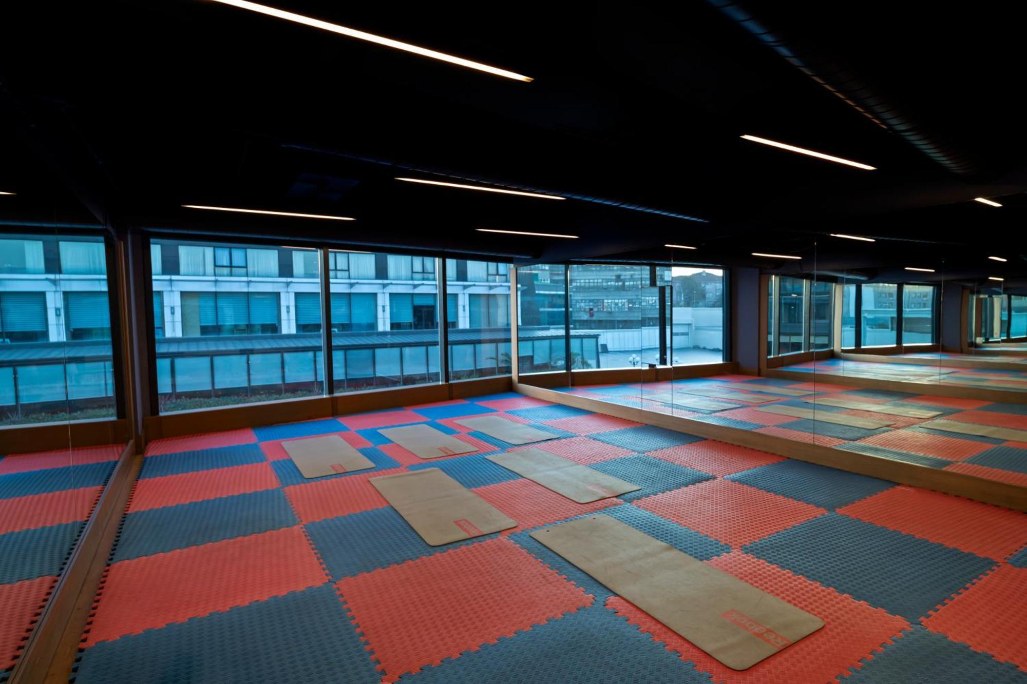 Windsor Hotel & Convention Center Истанбул Екстериор снимка The Yoga Room