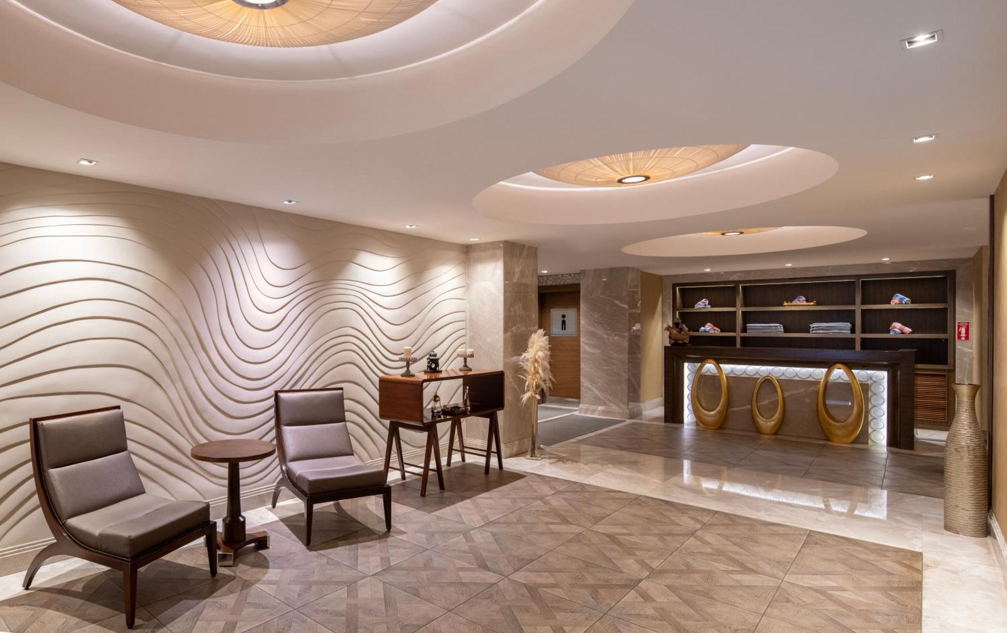 Windsor Hotel & Convention Center Истанбул Екстериор снимка The lounge at the airport