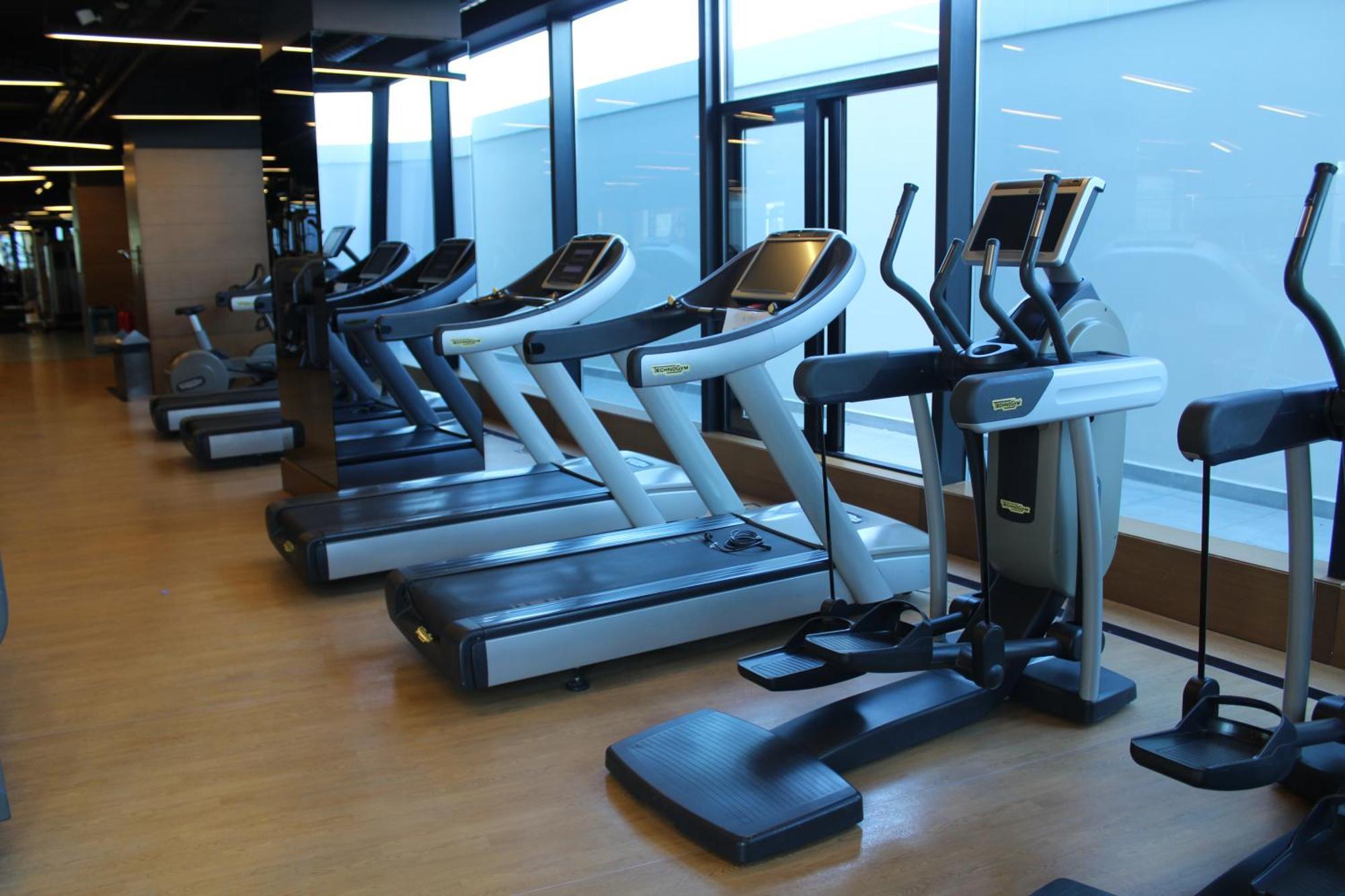 Windsor Hotel & Convention Center Истанбул Екстериор снимка Treadmills and ellipticals