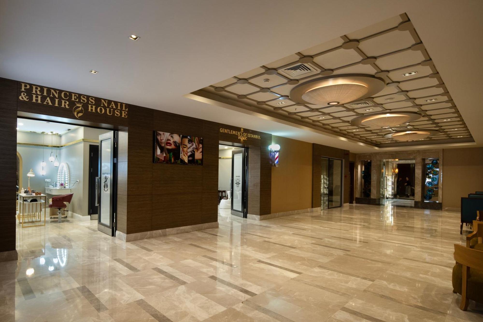 Windsor Hotel & Convention Center Истанбул Екстериор снимка The interior of the hotel