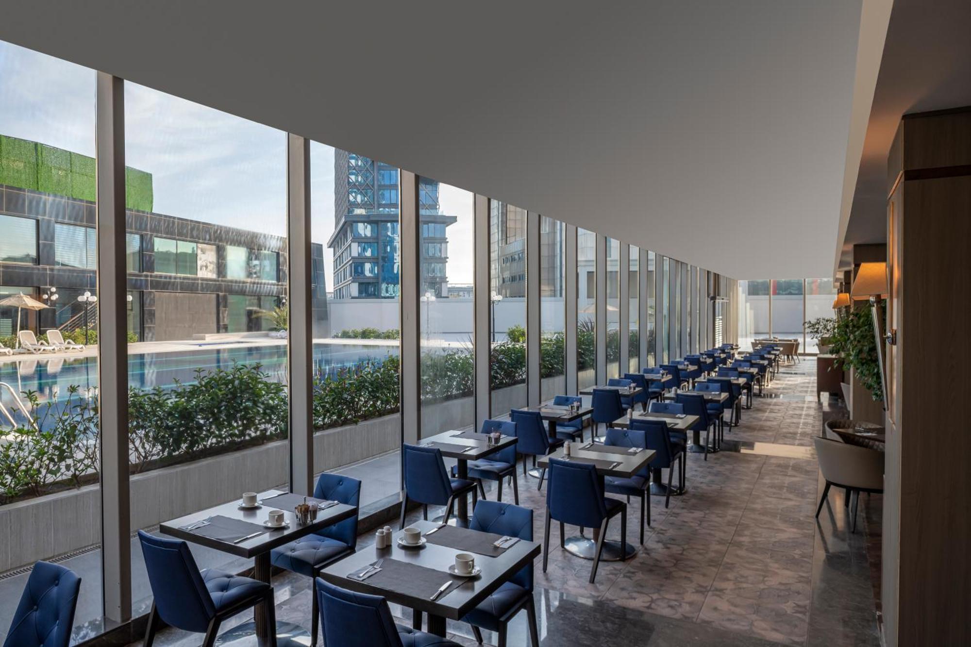 Windsor Hotel & Convention Center Истанбул Екстериор снимка The restaurant