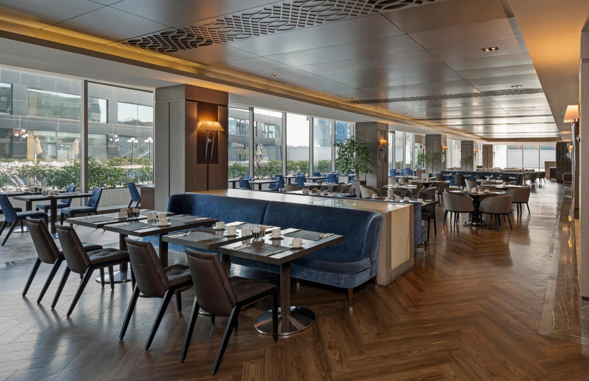 Windsor Hotel & Convention Center Истанбул Екстериор снимка The restaurant