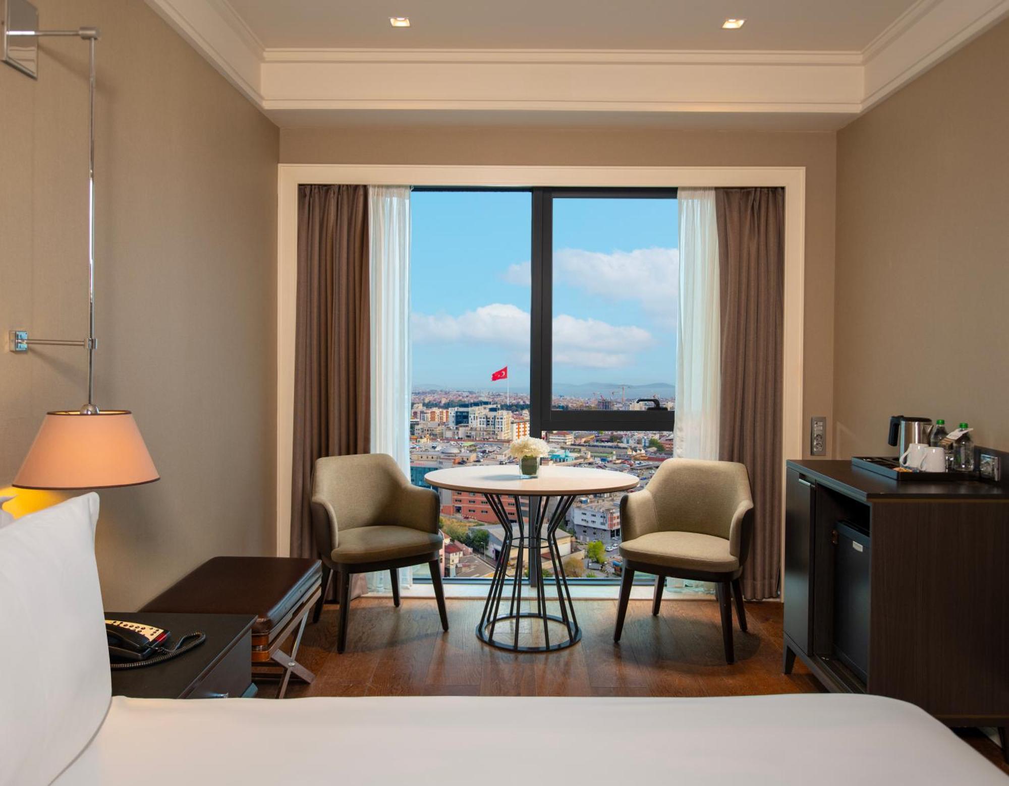 Windsor Hotel & Convention Center Истанбул Екстериор снимка Deluxe Room